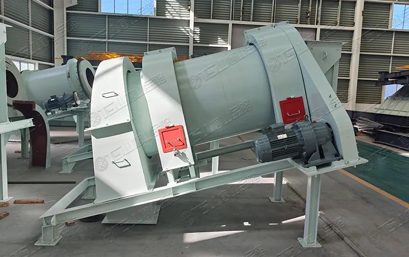 機制砂防離析、防揚塵，有經(jīng)驗的砂廠都在用加濕拌和機